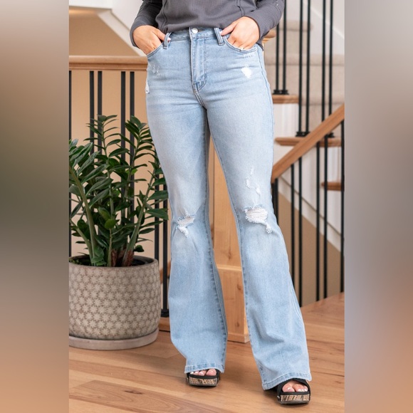 Kancan (27) “Odie” High Rise Flare Light Wash Distressed Denim Blue Jeans - Picture 1 of 8